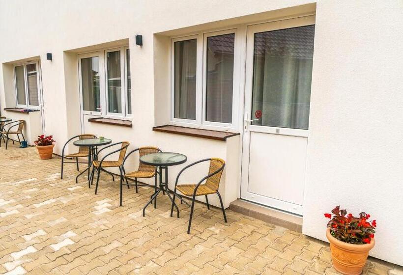 Номер Стандарт с Террасой, Arka   Pokoje Z Osobnymi Wejściami Na Parterze