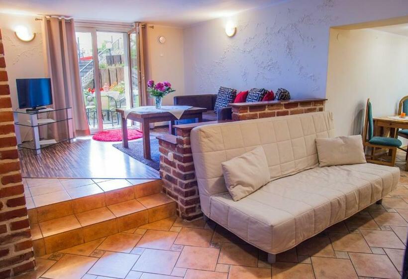 Семейный Номер, Pod Wzgórzem Bed & Breakfast
