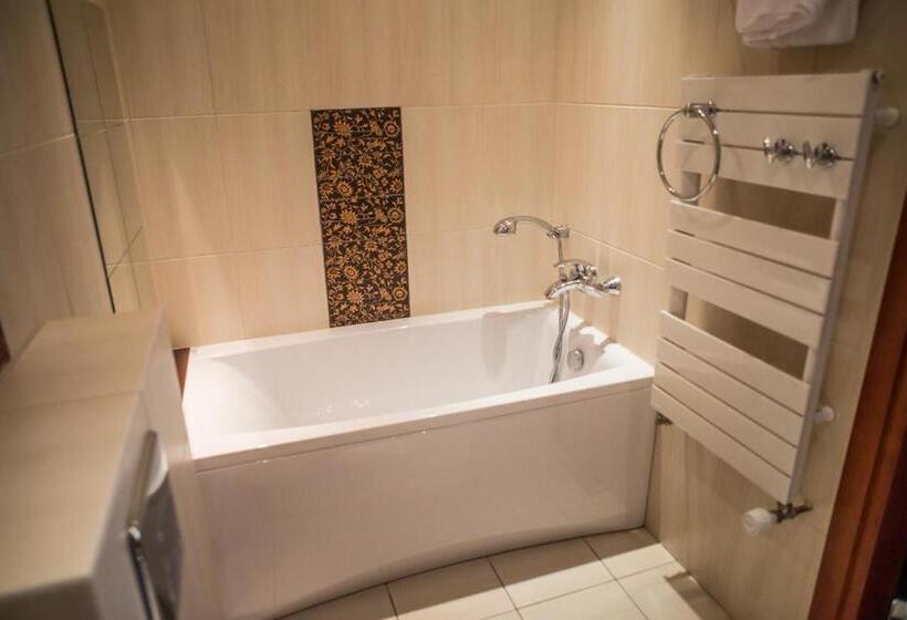 Номер Стандарт, Apartamenty Siedem Komnat Siedmiu Mistrzów