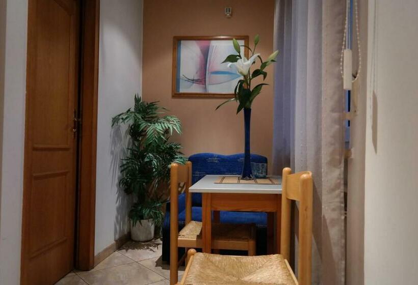 اتاق لوکس, Villamirage
