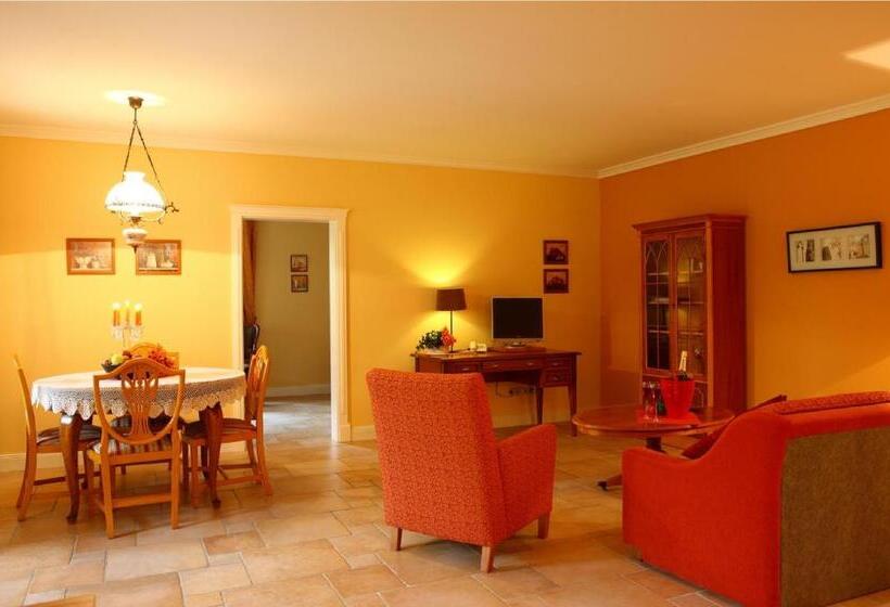 سوئیت کلاسیک, Oasis Resort & Spa
