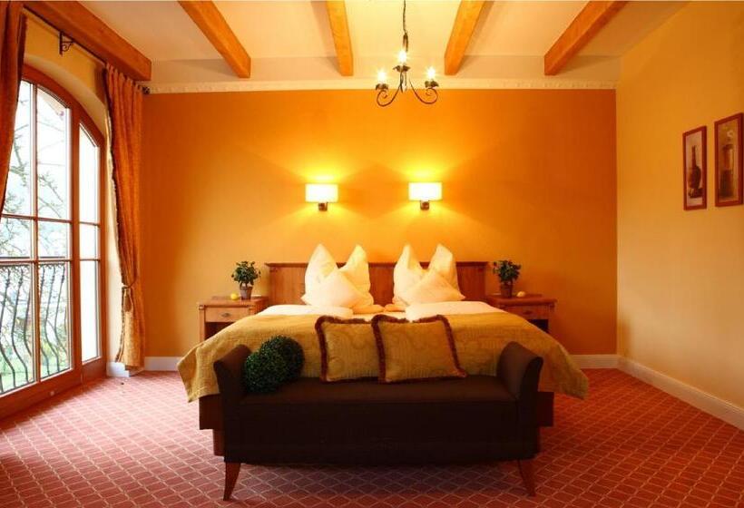 Deluxe Suite Sea View, Oasis Resort & Spa