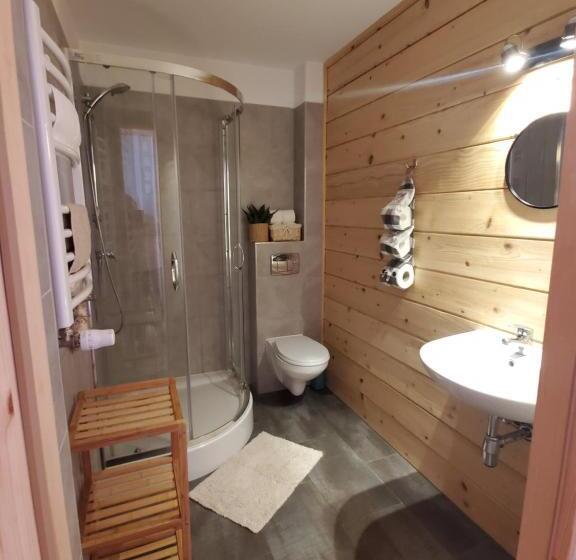3 Bedroom Suite, Zagroda Berezanka