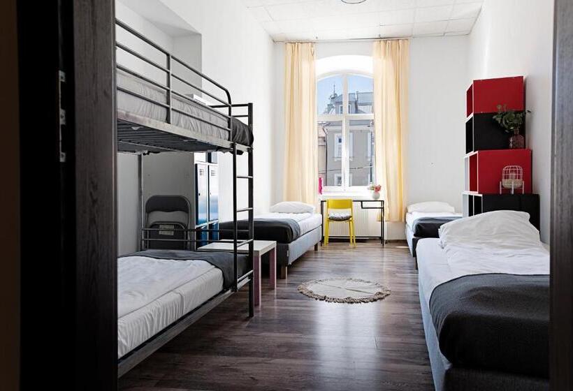 Семейный Номер Совместный Санузел, Hostel Królewska