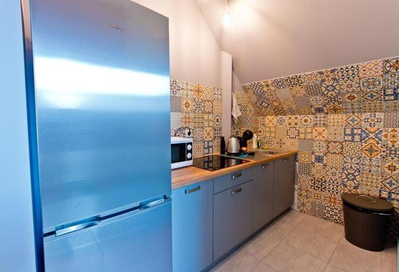 Номер Стандарт, Minihostel żary