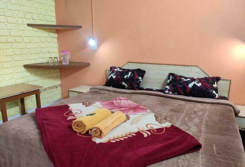이코노미 룸, Shree Guest House