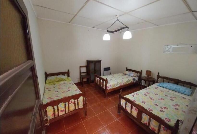 标准三人间, Hospedaje Casa Gaite