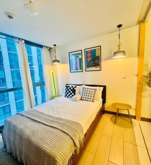 침실 1개 풀장 전망 아파트, One Uptown Residences Bgc