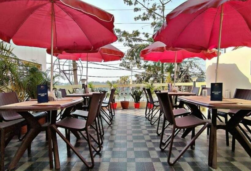 Номер Economy, Staymaker Hotel Mohan Palace