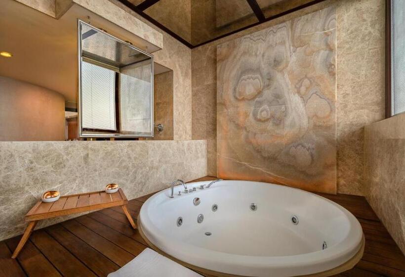 Люкс Кровать Кинг, Rixos Park Belek, The Land of Legends Access