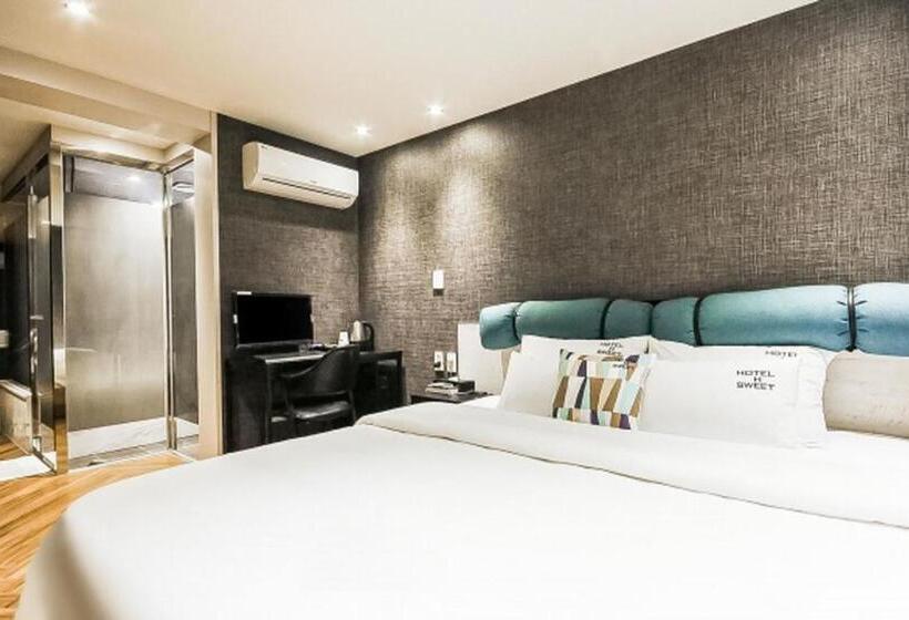 Family Suite, The Sweet