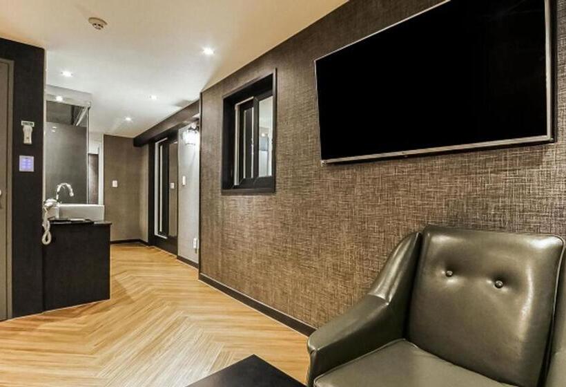 Family Suite, The Sweet