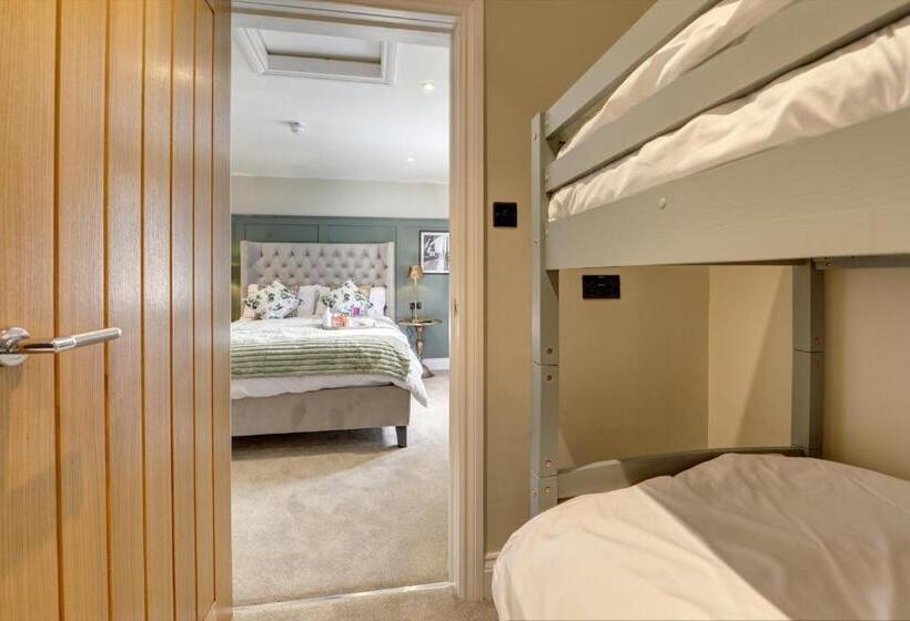 Семейный Номер, The Bridge House Henley