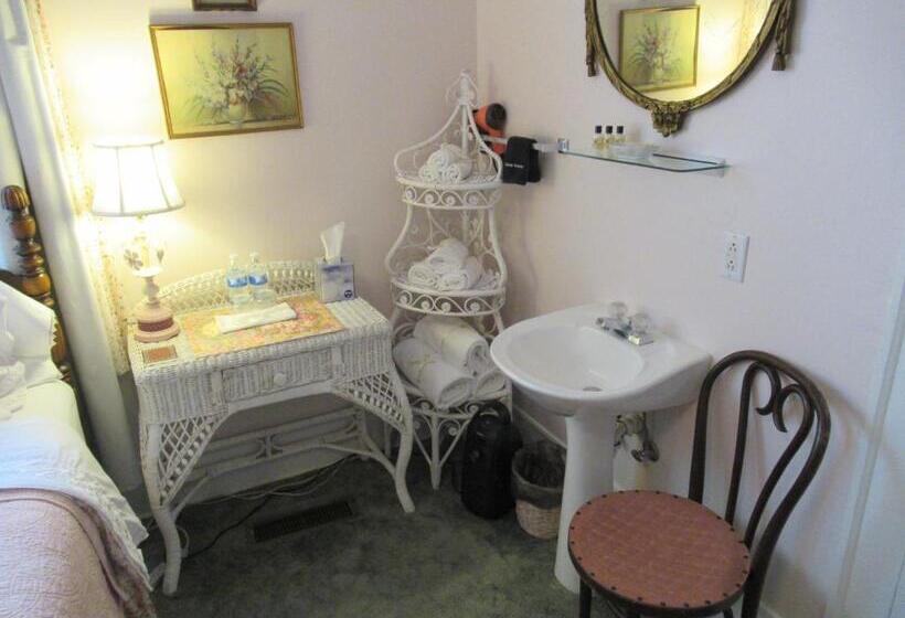 Номер Стандарт Трехместный, Carrier Houses Bed & Breakfast