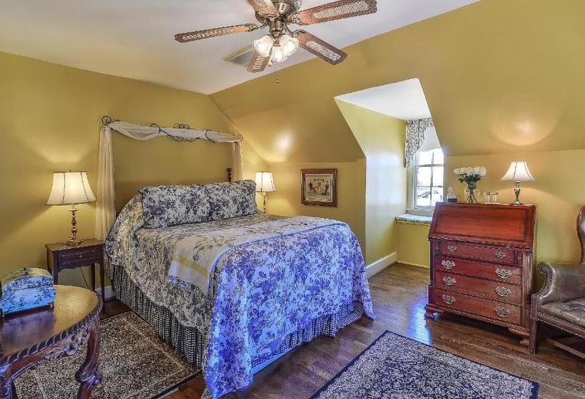 Стандартный Номер Кровать Кинг, Cedars Of Williamsburg Bed & Breakfast