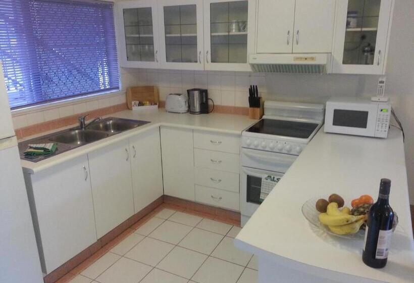Апартаменты Премиум 1 Спальня, Clifton Sands Holiday Apartments