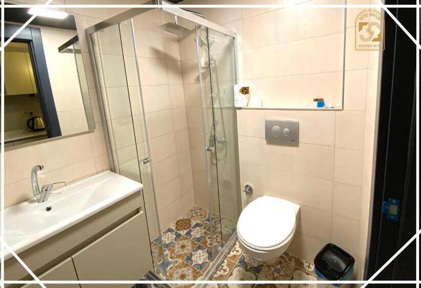 Quarto Estandar com Sacada, Nenehatun59 Buti̇k Otel