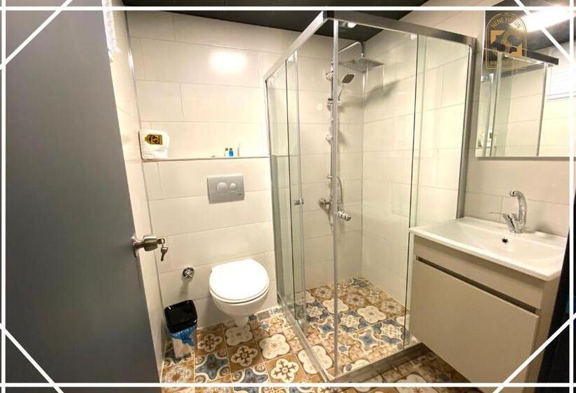 Quarto Estandar com Sacada, Nenehatun59 Buti̇k Otel