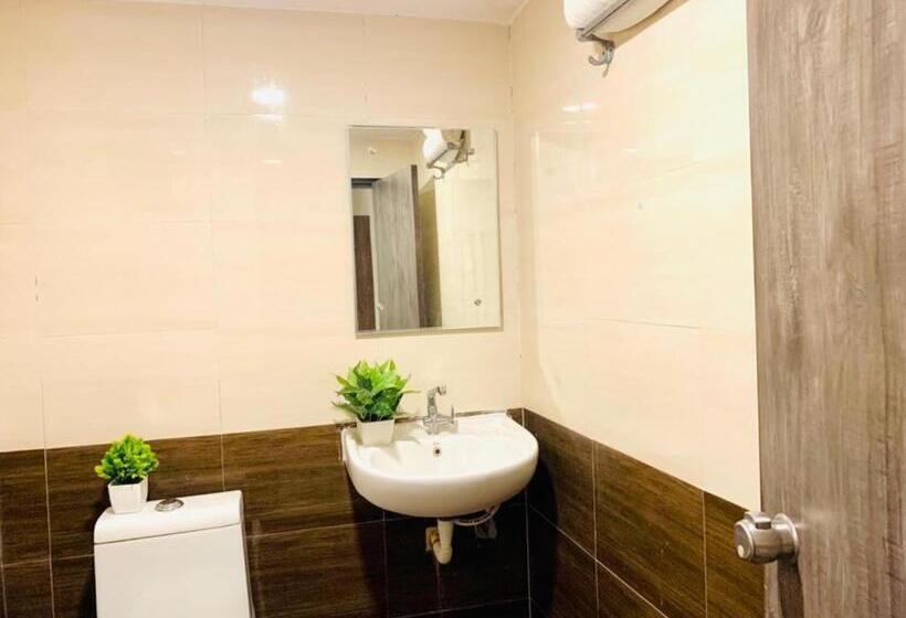 اتاق سوپریور با تخت بزرگ, Mn Grand Shamshabad Airport Zone Hyderabad