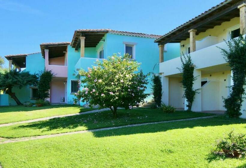 Студия Стандарт, Apartments In Residence With Swimming Pool In Porto Rotondo