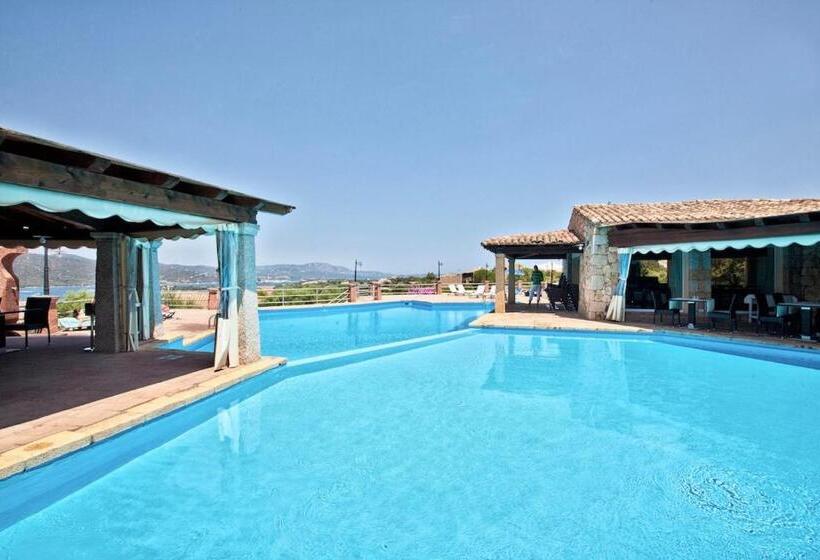 Студия Superior, Apartments In Residence With Swimming Pool In Porto Rotondo