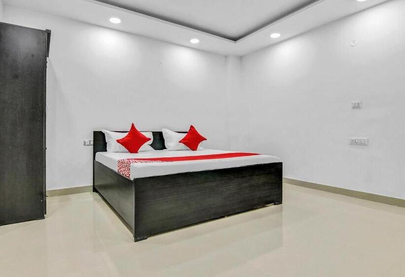 트리플 클래식 룸, Flagship Hotel Secret Mirage Near Rithala Metro Station