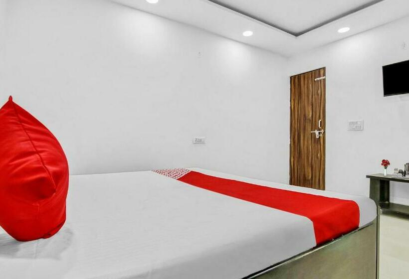 트리플 클래식 룸, Flagship Hotel Secret Mirage Near Rithala Metro Station