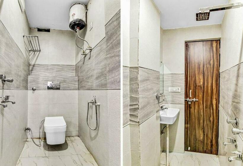 트리플 클래식 룸, Flagship Hotel Secret Mirage Near Rithala Metro Station