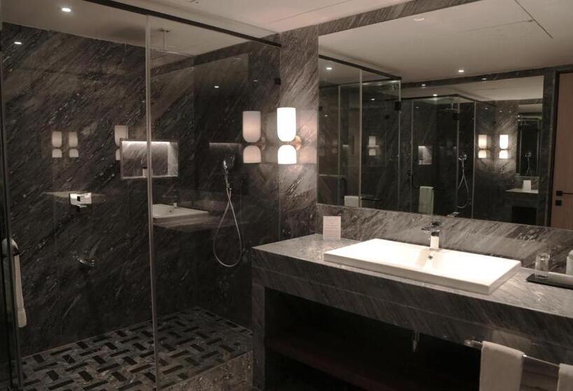 豪华小屋, Brightland Resort & Spa