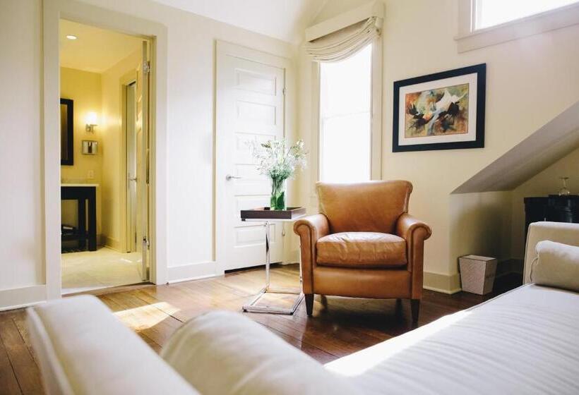 带大床的高级房间, Stonehurst Place Bed & Breakfast
