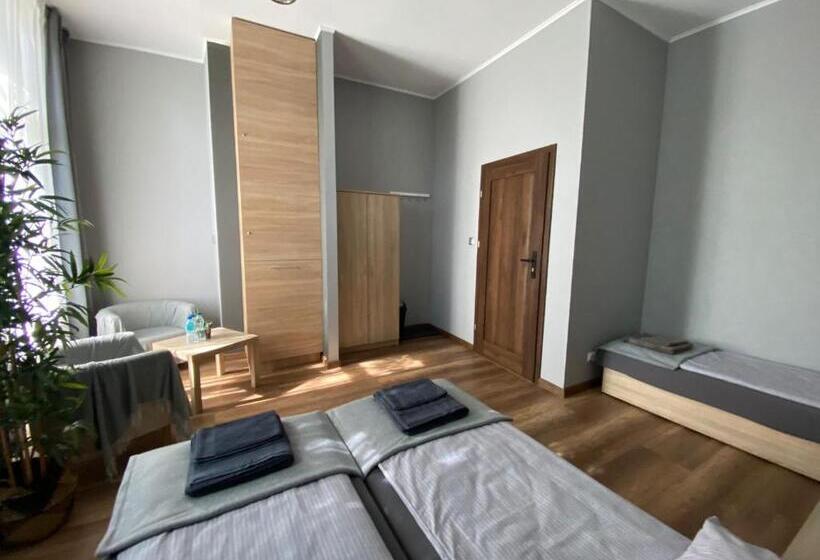 Номер Стандарт Трехместный, Hostel Rynek22