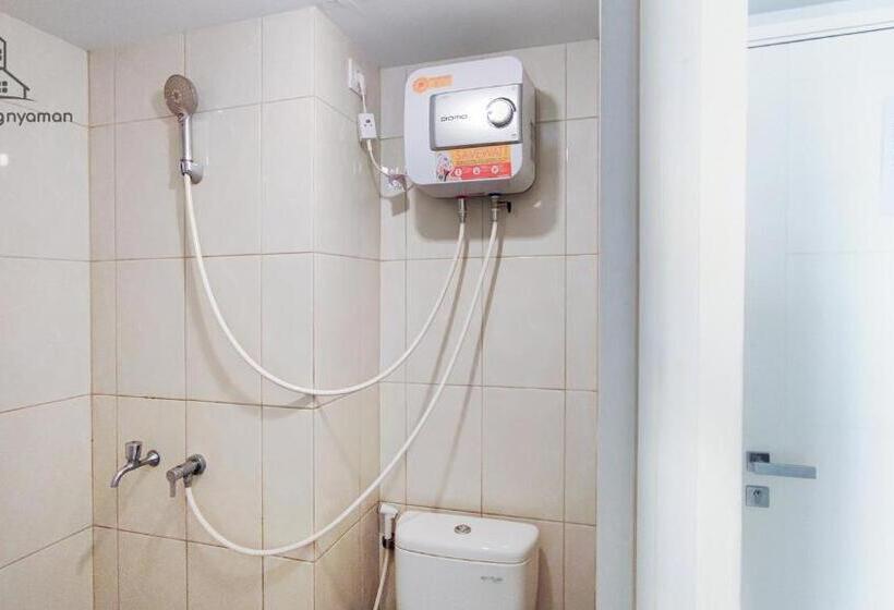 Номер Deluxe, Springlake Summarecon Bekasi Apartement By Rna