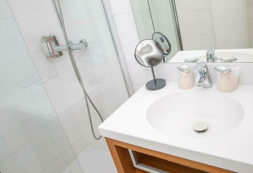 Номера Классика Нижний Этаж, Best Western Arcachon Le Port