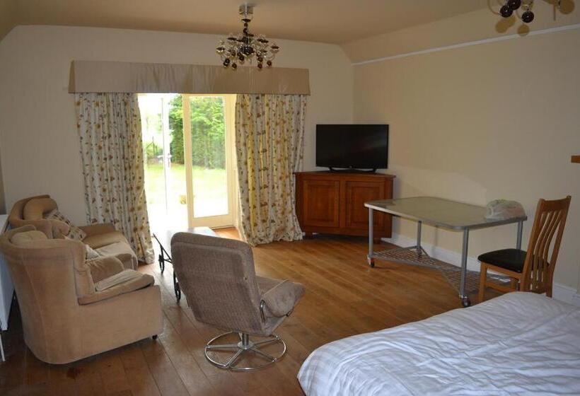 شقة غرفة واحدة, The Kingsley At Eversley