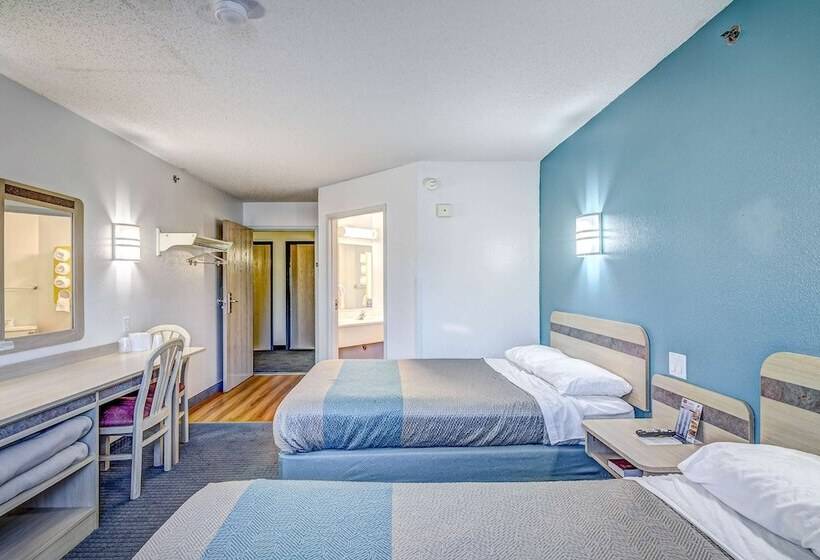 스탠다드 룸 더블 침대 2개, Econo Lodge