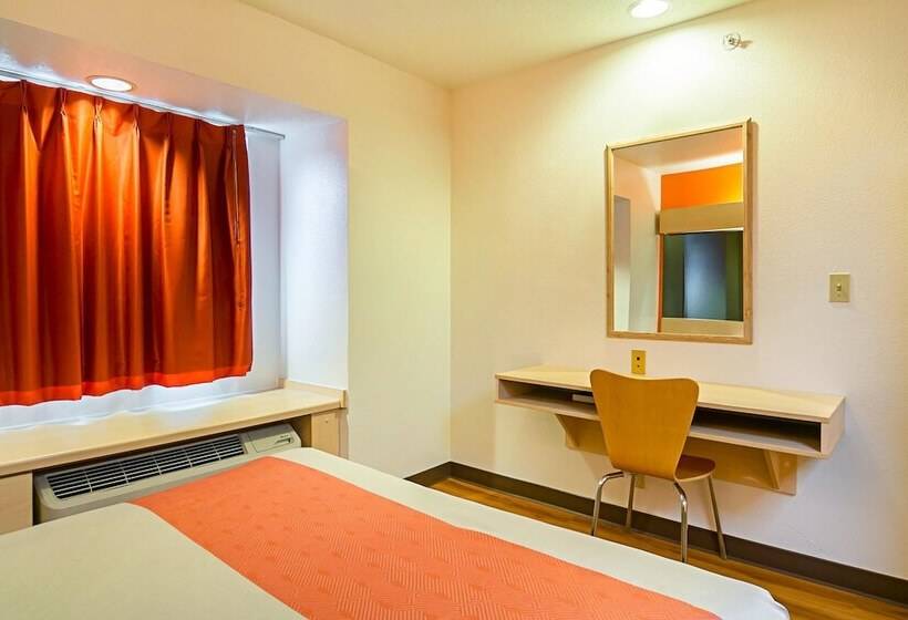 Люкс Повышенной Комфортности, Motel 6sycamore, Il