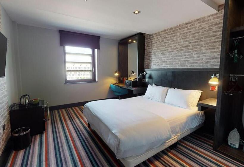 Номер Стандарт, Village Hotel Glasgow