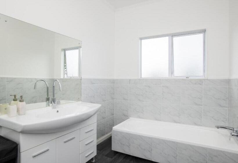 Вилла Deluxe 1 Спальня, Tudor Park Motel