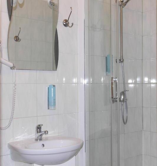 اتاق استاندارد سه تخته با سرویس بهداشتی مشترک, Krakow Apartments & Rooms