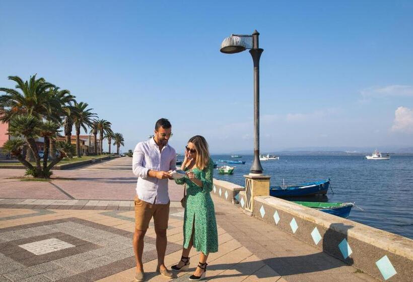 سوییت با چشم‌انداز دریا, Lu  Hotel Maladroxia