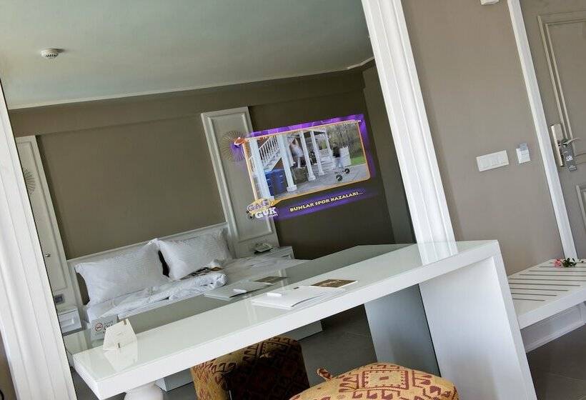 اتاق سوپریور با چشم‌انداز دریا, Samira Exclusive Hotel & Apartments