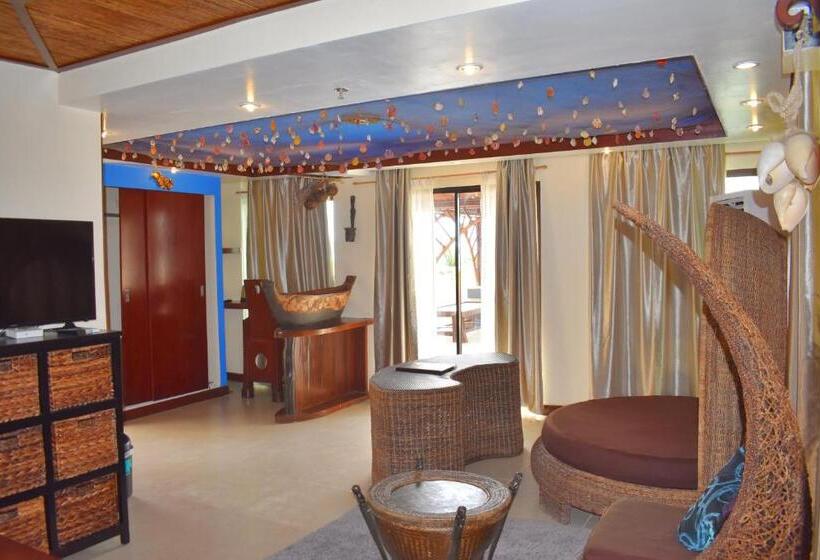 스위트 킹사이즈 침대, Golden Phoenix Hotel Boracay