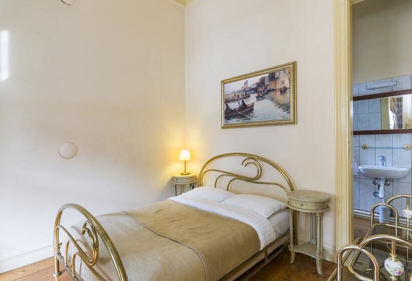 Номер Deluxe Вид на Сад, Büyükada Anastasia Meziki History Mansion