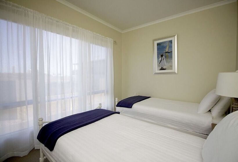 带3个卧室的豪华公寓, Wallaroo Marina Apartments