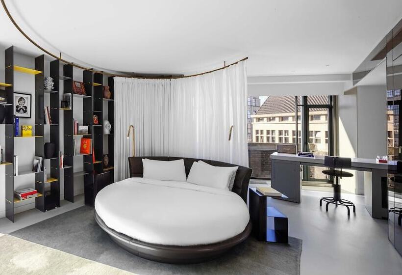 Standart Stüdyo, W Amsterdam