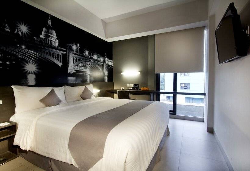 Номер Superior, Neo Hotel Tendean Jakarta By Aston