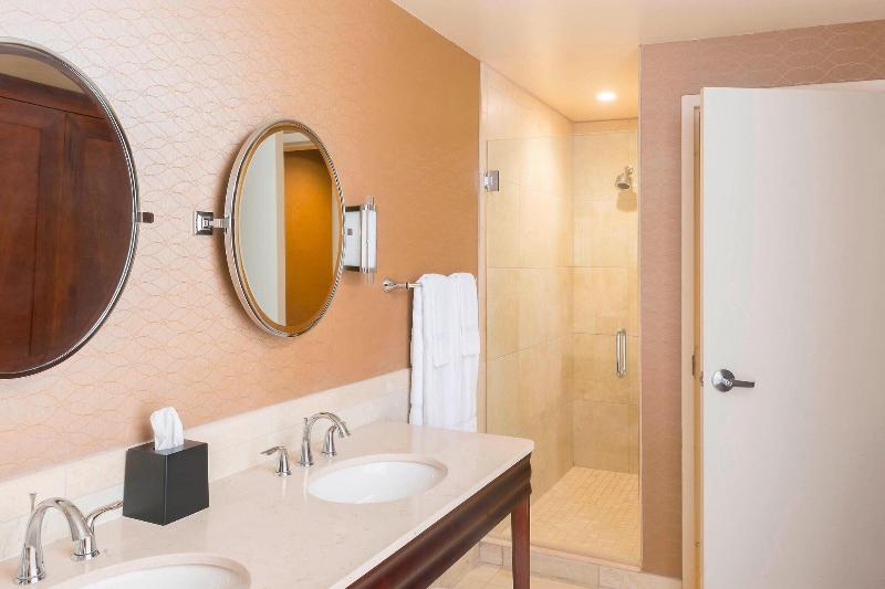 Люкс Executive Кровать Кинг, Sheraton Mesa Hotel At Wrigleyville West