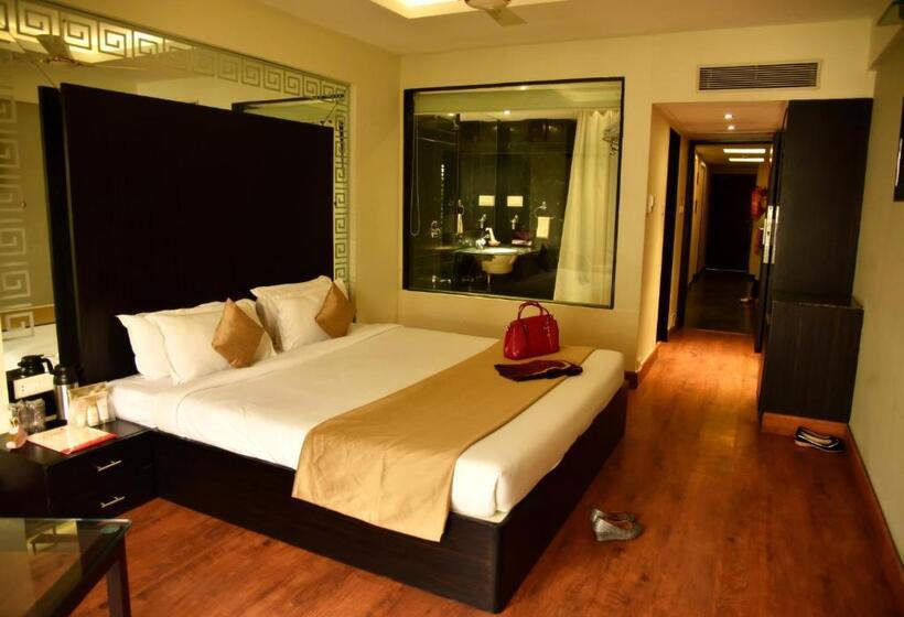 اتاق کلاب, The Oasis  Vadodara