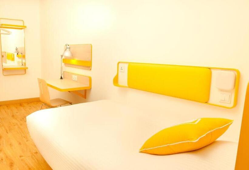 اتاق استاندارد یک نفره, Bloomrooms @ New Delhi Railway Station