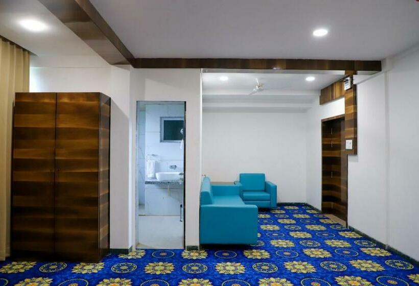 Президентский Люкс, Pg Sons Hotel And Resort